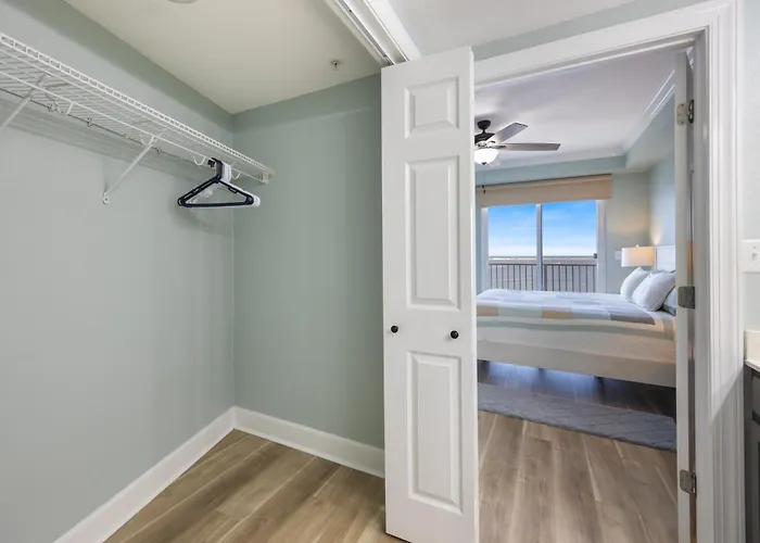 Apartment Harbour Pointe 708 By Pkrm